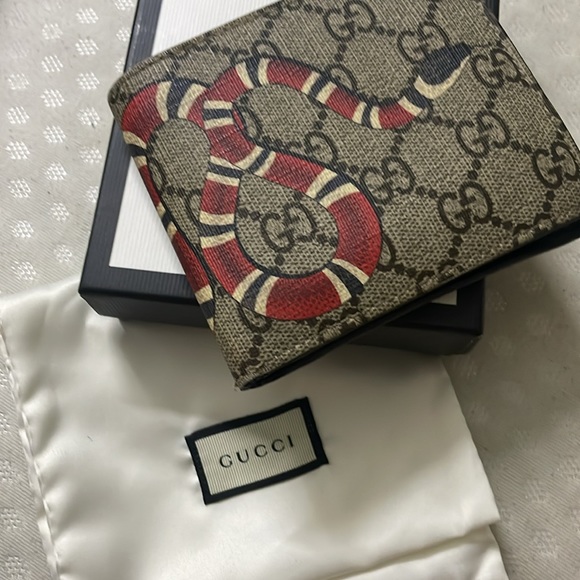 Gucci GG canvas Bifold wallet - Picture 4 of 4